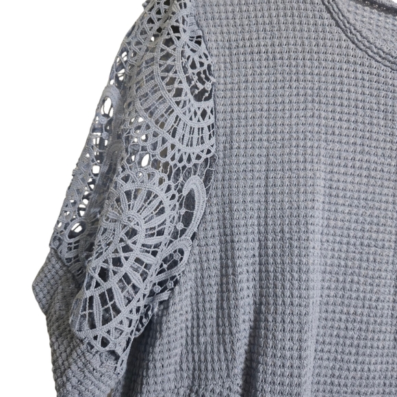 Women's Blue Knit Lace Sleeve Top Plus Size NWT - Picture 3 of 7